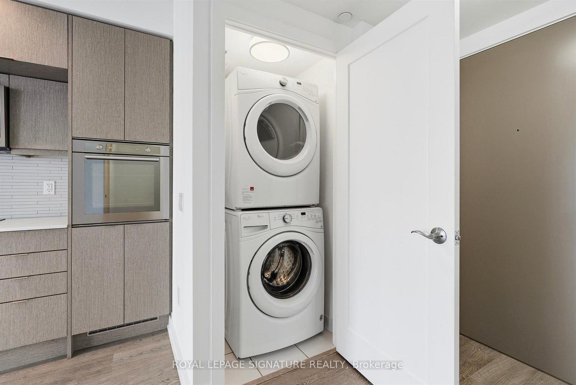 Photo 16 of Unit 2004, 10 York Street, Toronto, Waterfront Communities — HOMEH