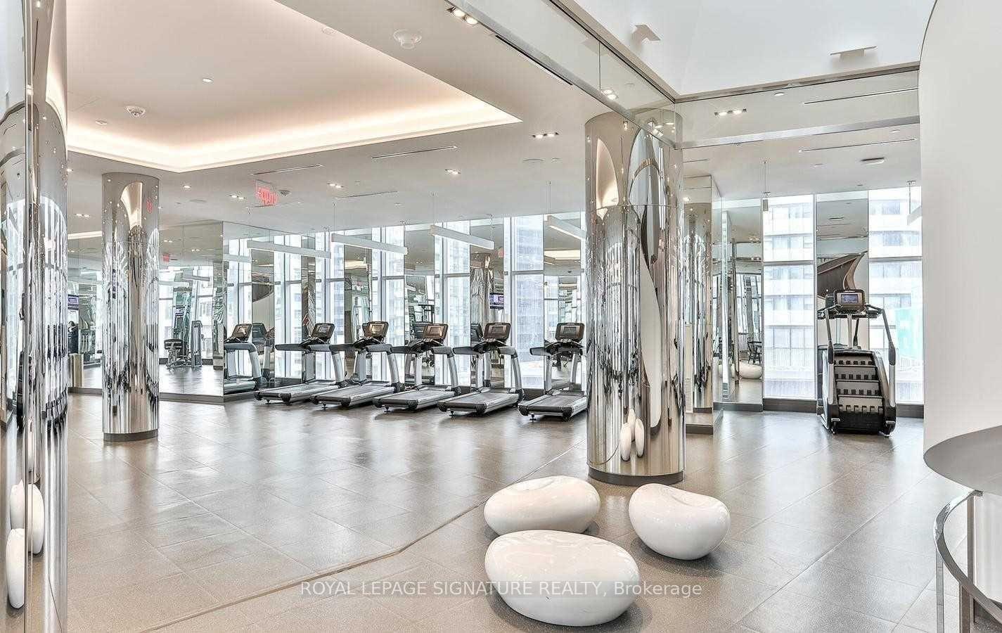 Photo 29 of Unit 2004, 10 York Street, Toronto, Waterfront Communities — HOMEH