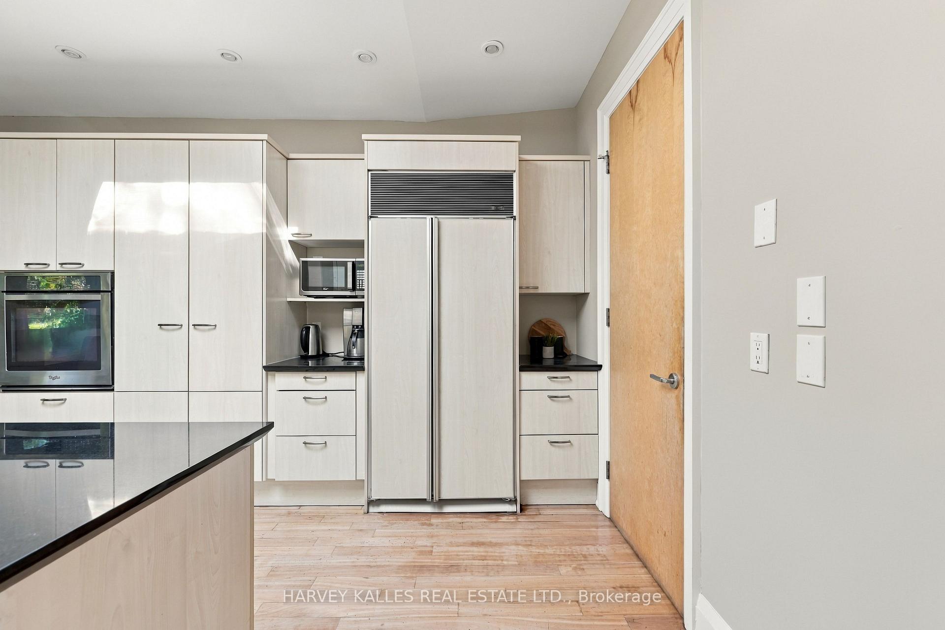 Photo 8 of 41 Hurlingham Crescent, North York, Banbury-Don Mills — HOMEH