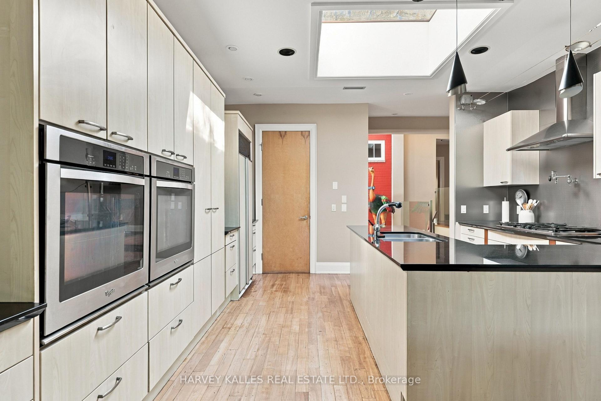 Photo 13 of 41 Hurlingham Crescent, North York, Banbury-Don Mills — HOMEH
