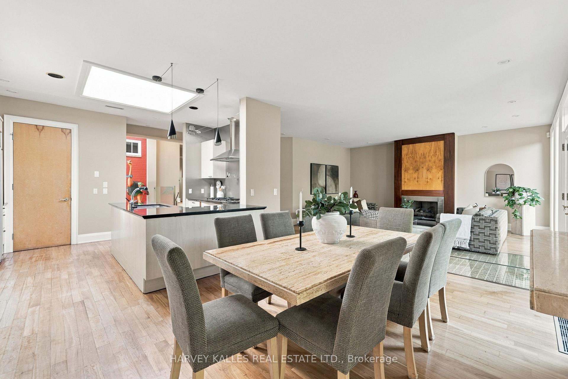 Photo 14 of 41 Hurlingham Crescent, North York, Banbury-Don Mills — HOMEH