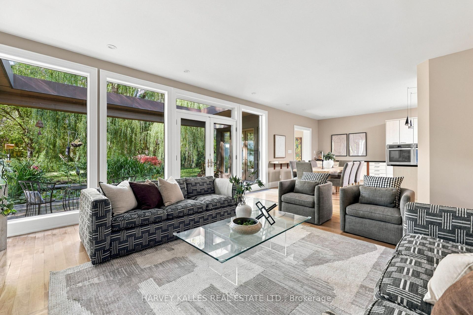 Photo 20 of 41 Hurlingham Crescent, North York, Banbury-Don Mills — HOMEH