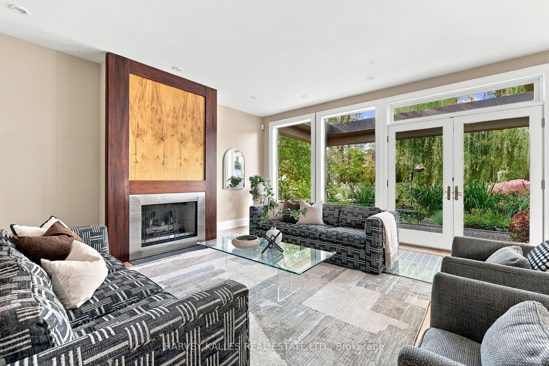 Photo 21 of 41 Hurlingham Crescent, North York, Banbury-Don Mills — HOMEH