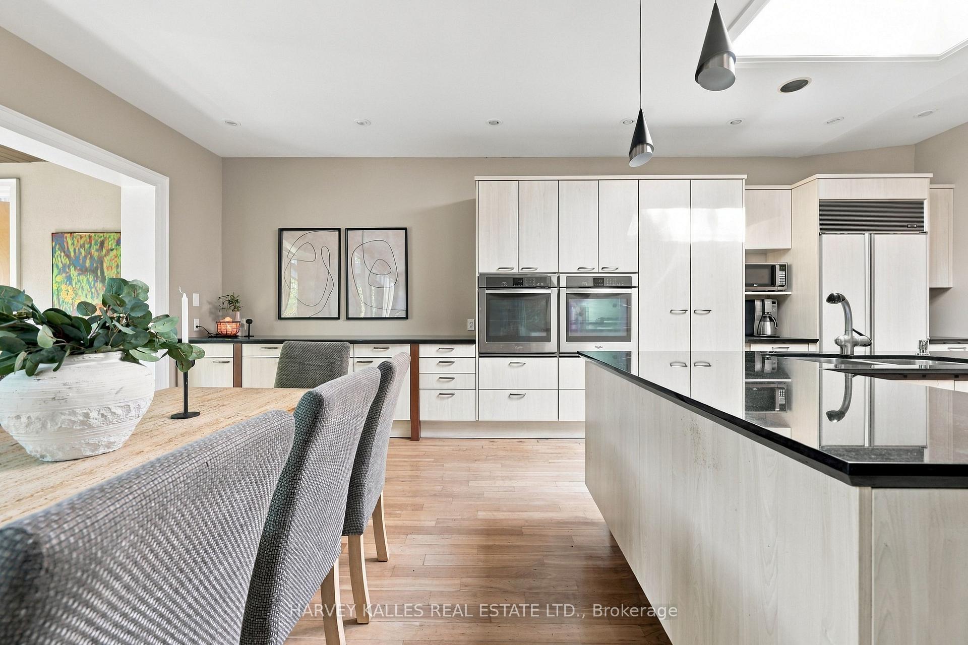 Photo 23 of 41 Hurlingham Crescent, North York, Banbury-Don Mills — HOMEH