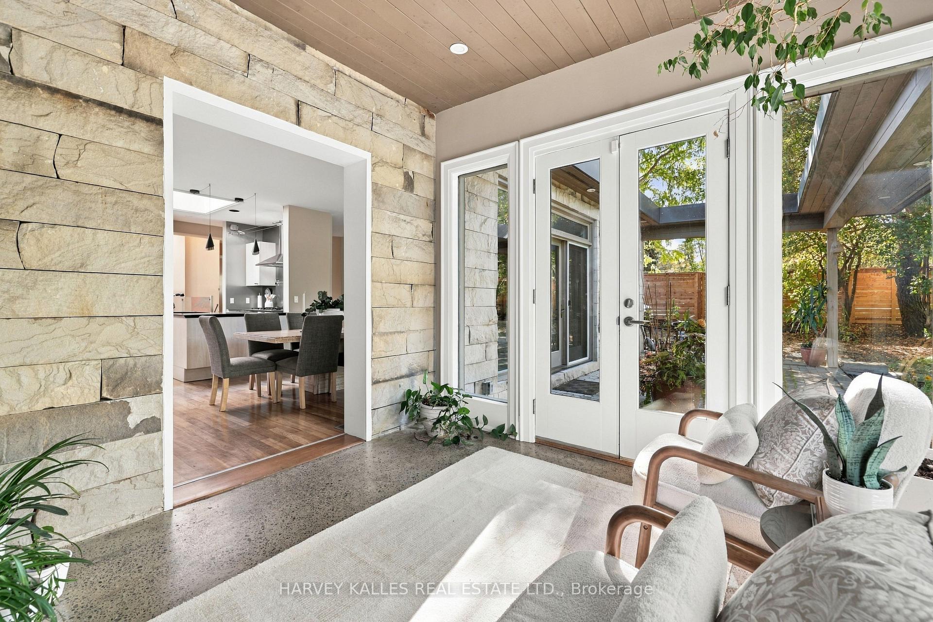 Photo 24 of 41 Hurlingham Crescent, North York, Banbury-Don Mills — HOMEH