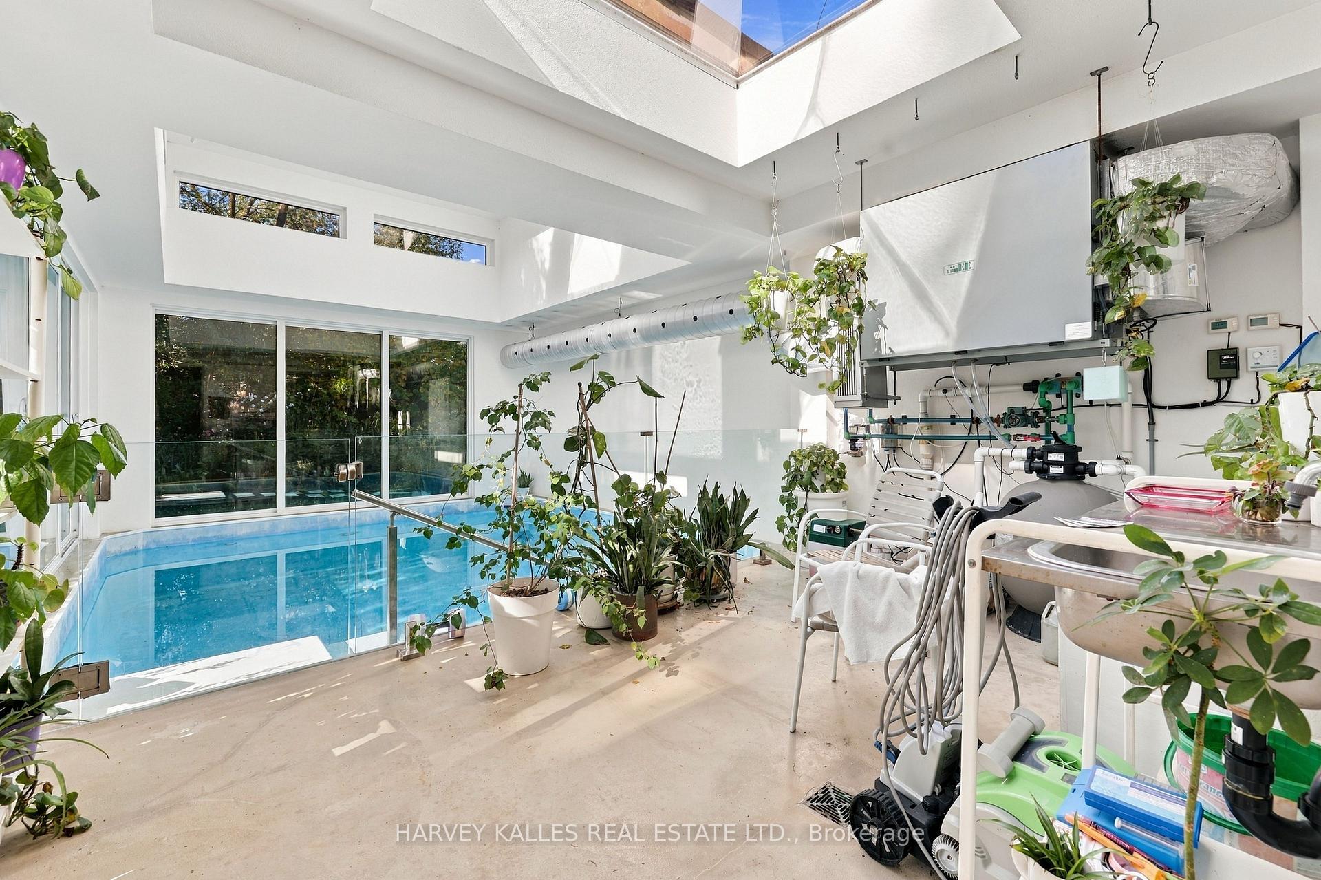 Photo 29 of 41 Hurlingham Crescent, North York, Banbury-Don Mills — HOMEH
