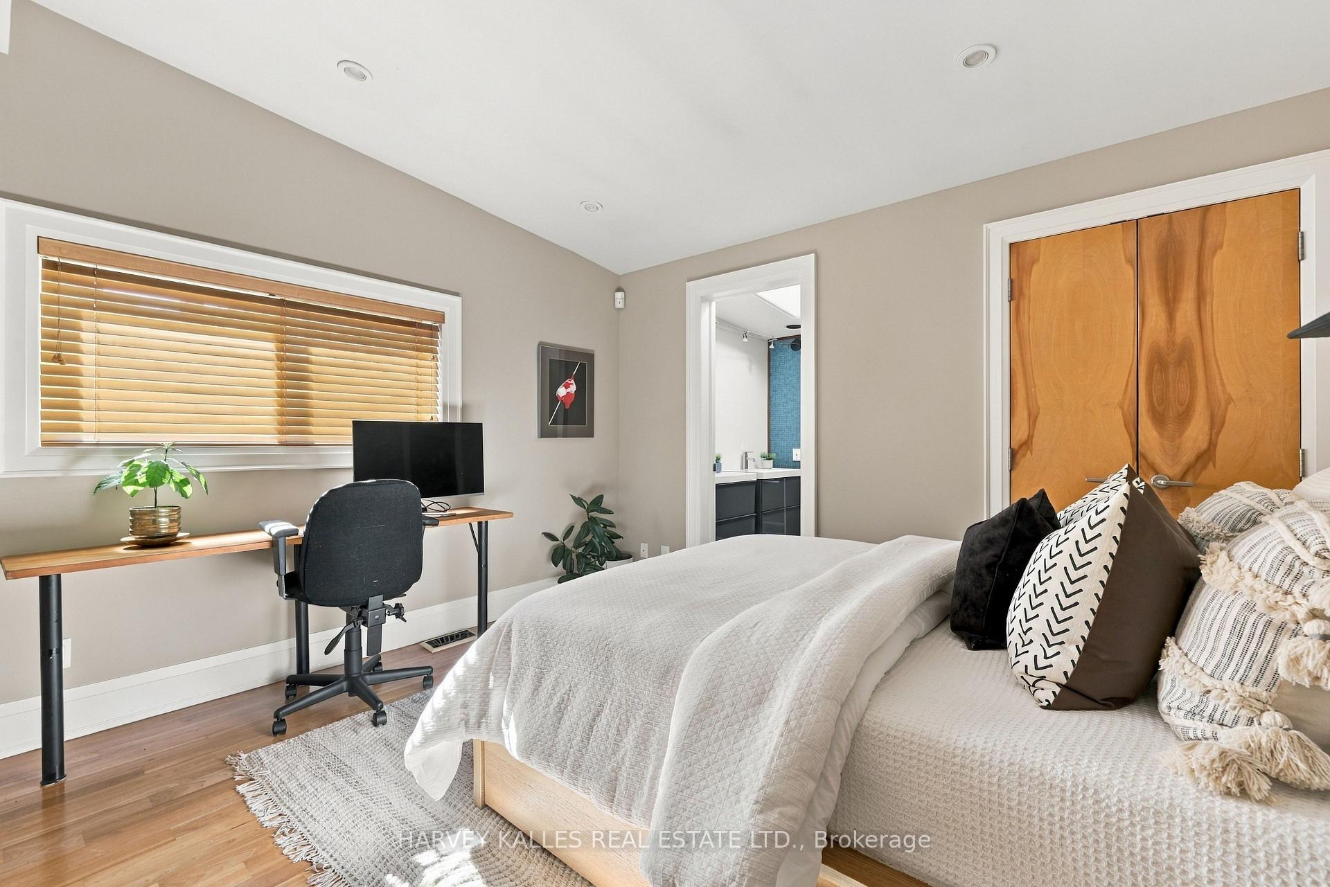 Photo 31 of 41 Hurlingham Crescent, North York, Banbury-Don Mills — HOMEH
