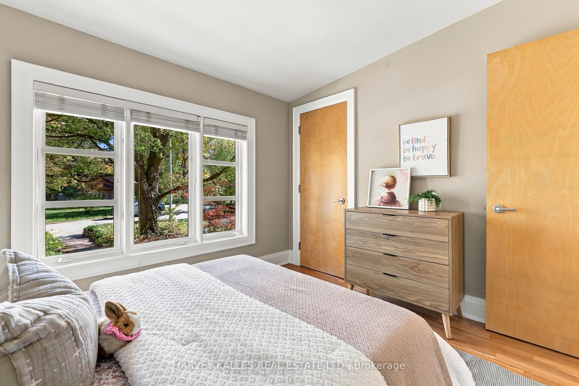 Photo 35 of 41 Hurlingham Crescent, North York, Banbury-Don Mills — HOMEH