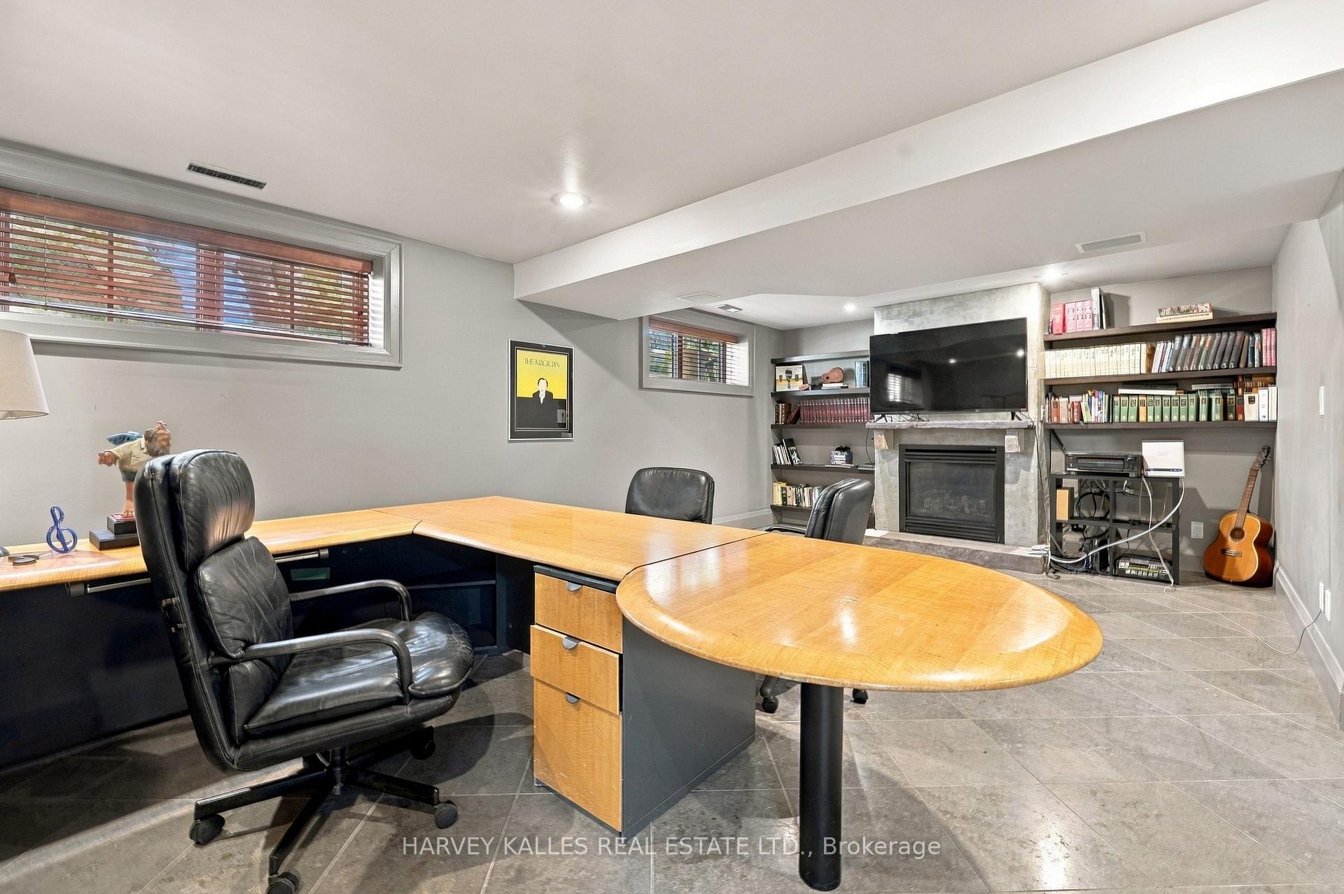 Photo 37 of 41 Hurlingham Crescent, North York, Banbury-Don Mills — HOMEH