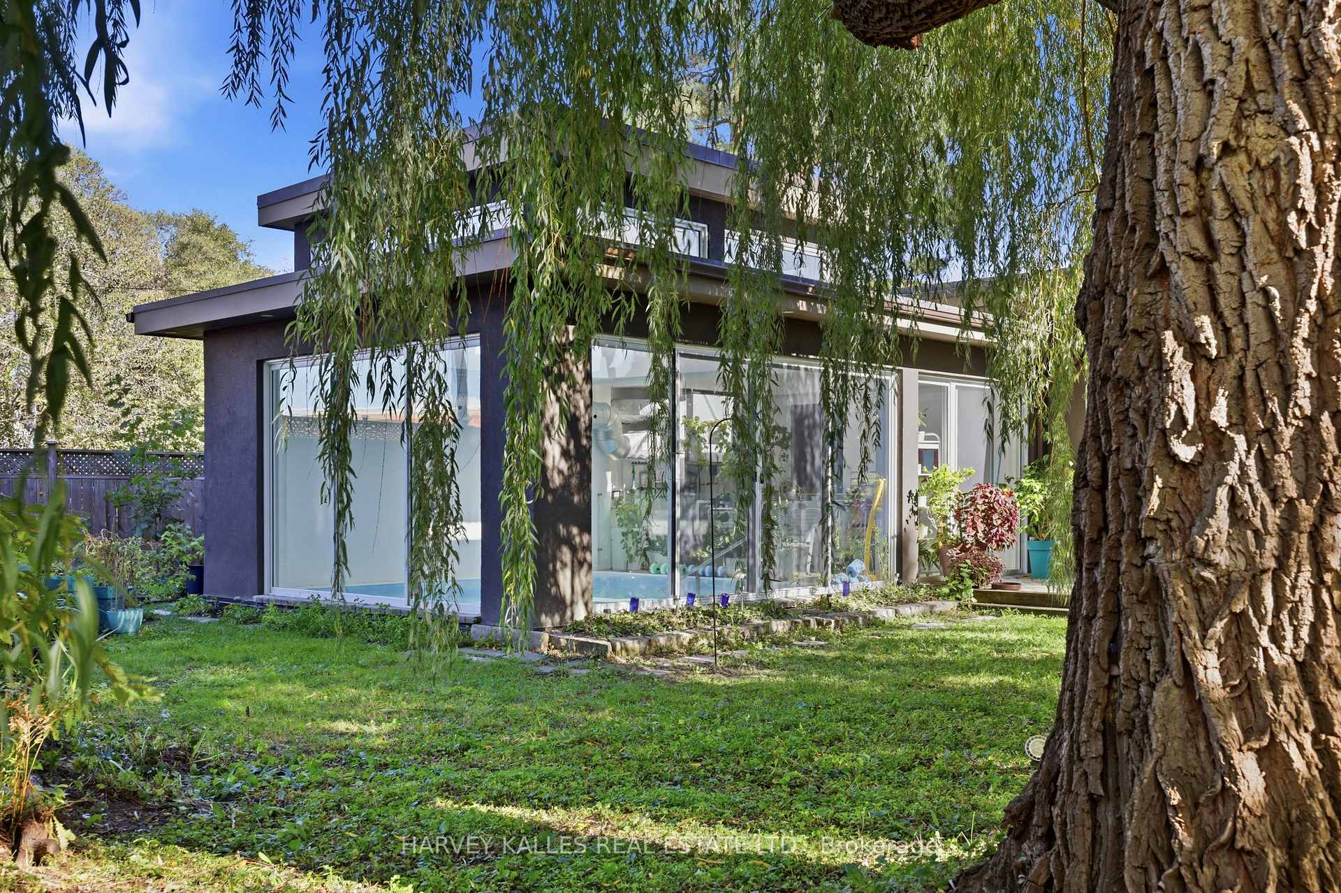 Photo 46 of 41 Hurlingham Crescent, North York, Banbury-Don Mills — HOMEH