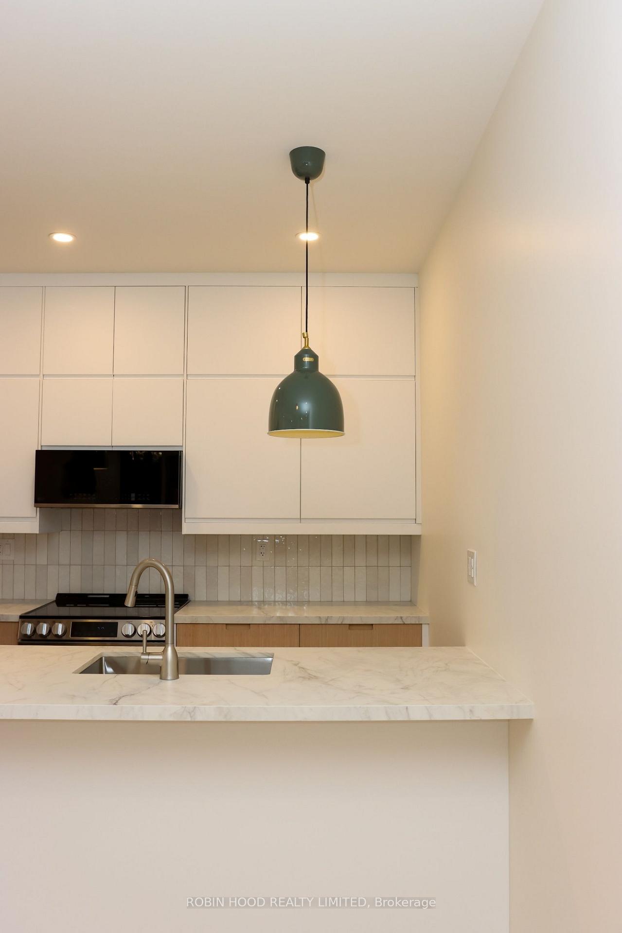 Photo 4 of Unit 2, 247 Pacific Avenue, Toronto, High Park North — HOMEH