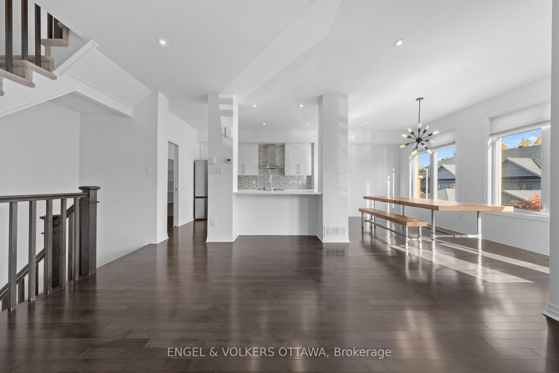 Photo 9 of 34 Aveia Private, Ottawa, Springridge/East Village — HOMEH