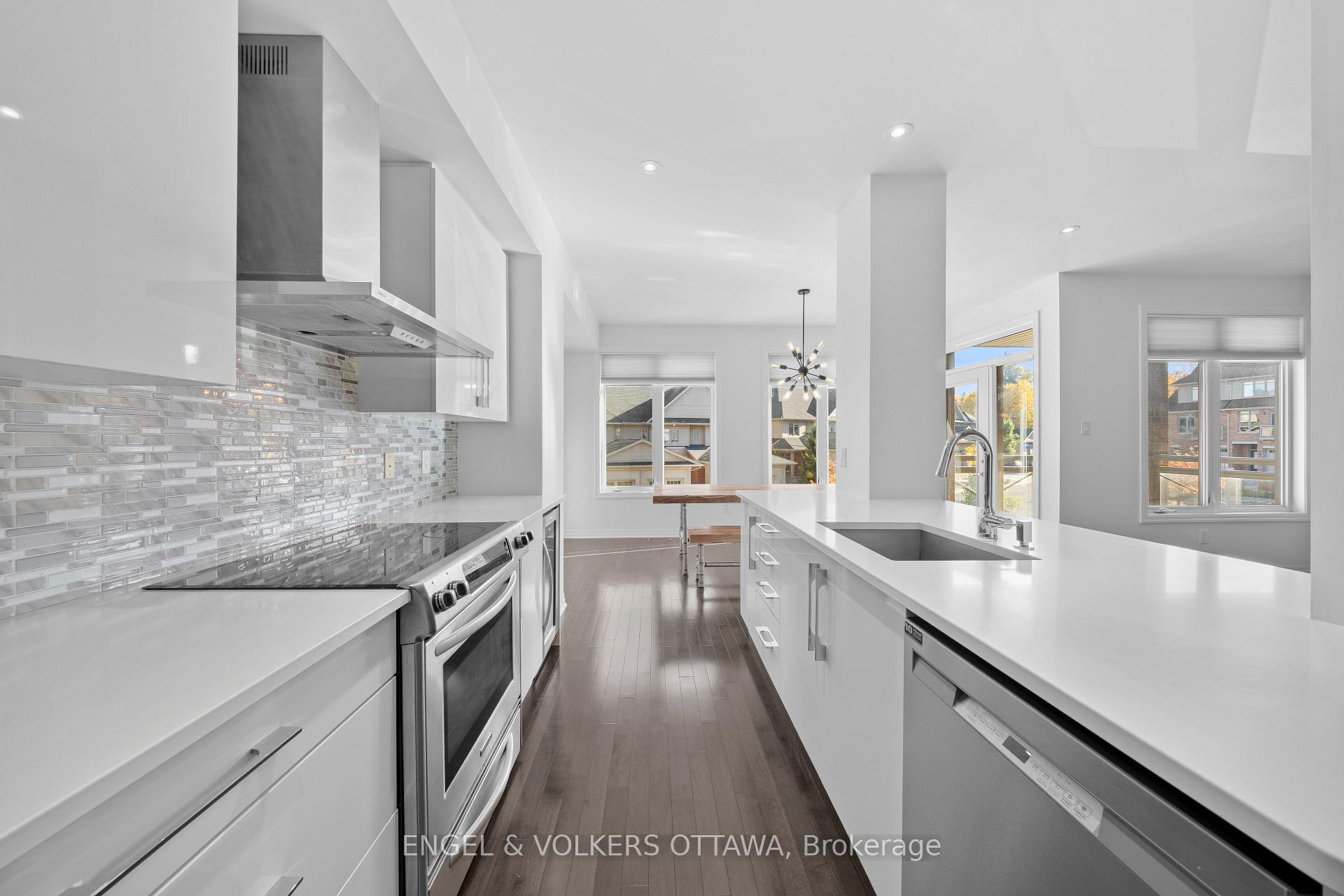 Photo 14 of 34 Aveia Private, Ottawa, Springridge/East Village — HOMEH