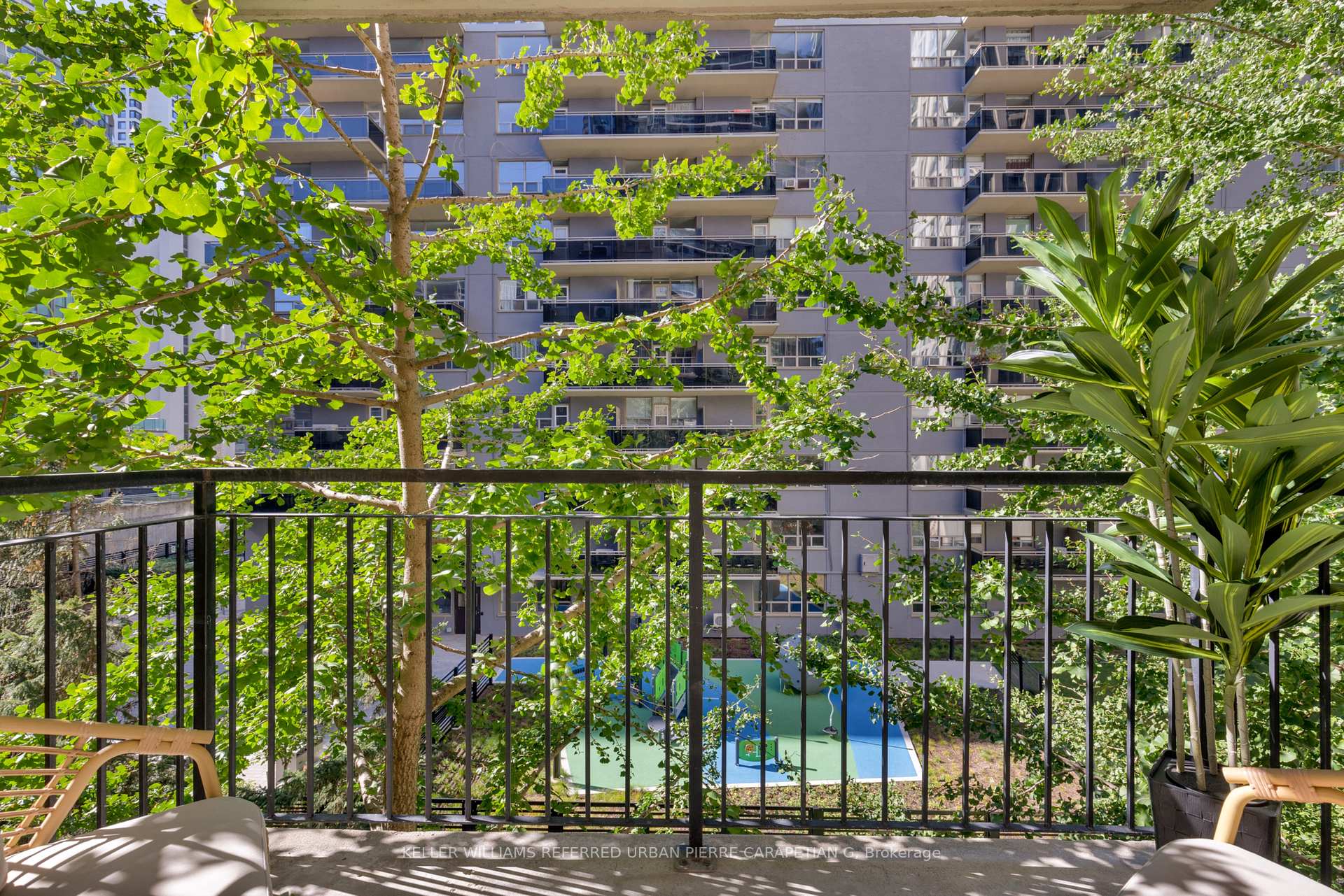Photo 11 of Unit 402, 188 Redpath Avenue, Toronto, Mount Pleasant West — HOMEH