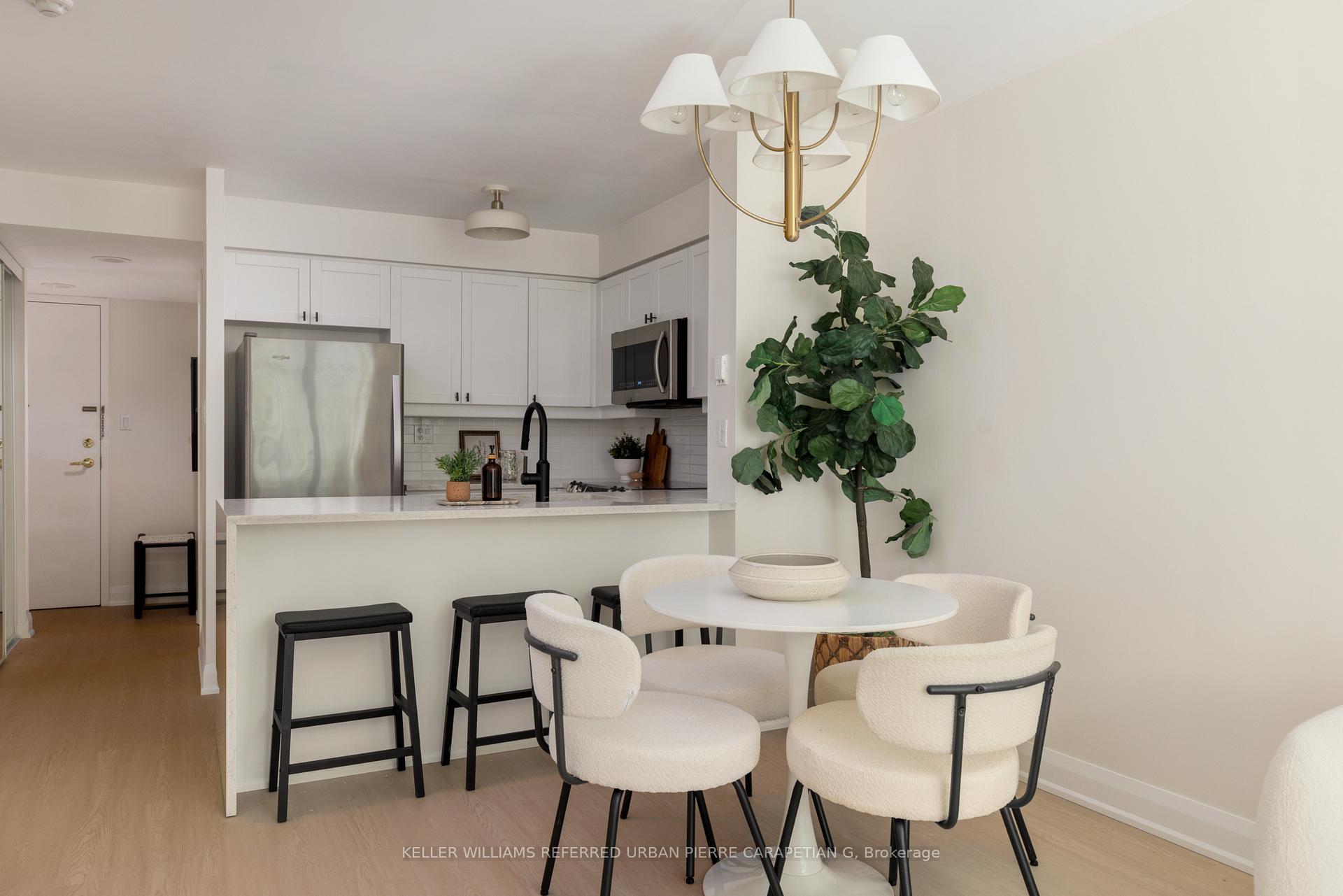 Photo 15 of Unit 402, 188 Redpath Avenue, Toronto, Mount Pleasant West — HOMEH