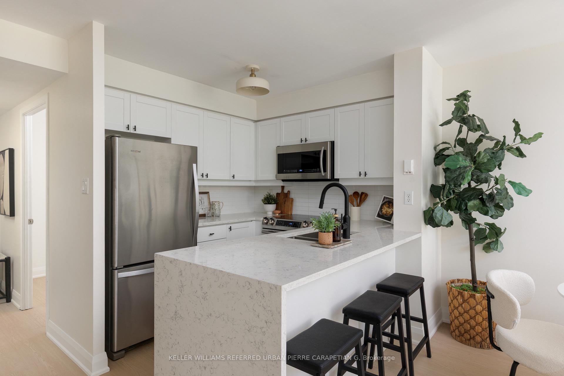 Photo 18 of Unit 402, 188 Redpath Avenue, Toronto, Mount Pleasant West — HOMEH