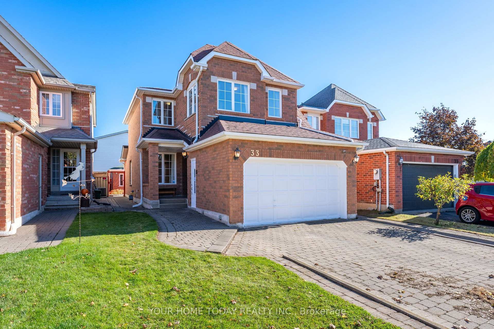 Photo 3 of 33 Preston Street, Halton Hills, Georgetown — HOMEH