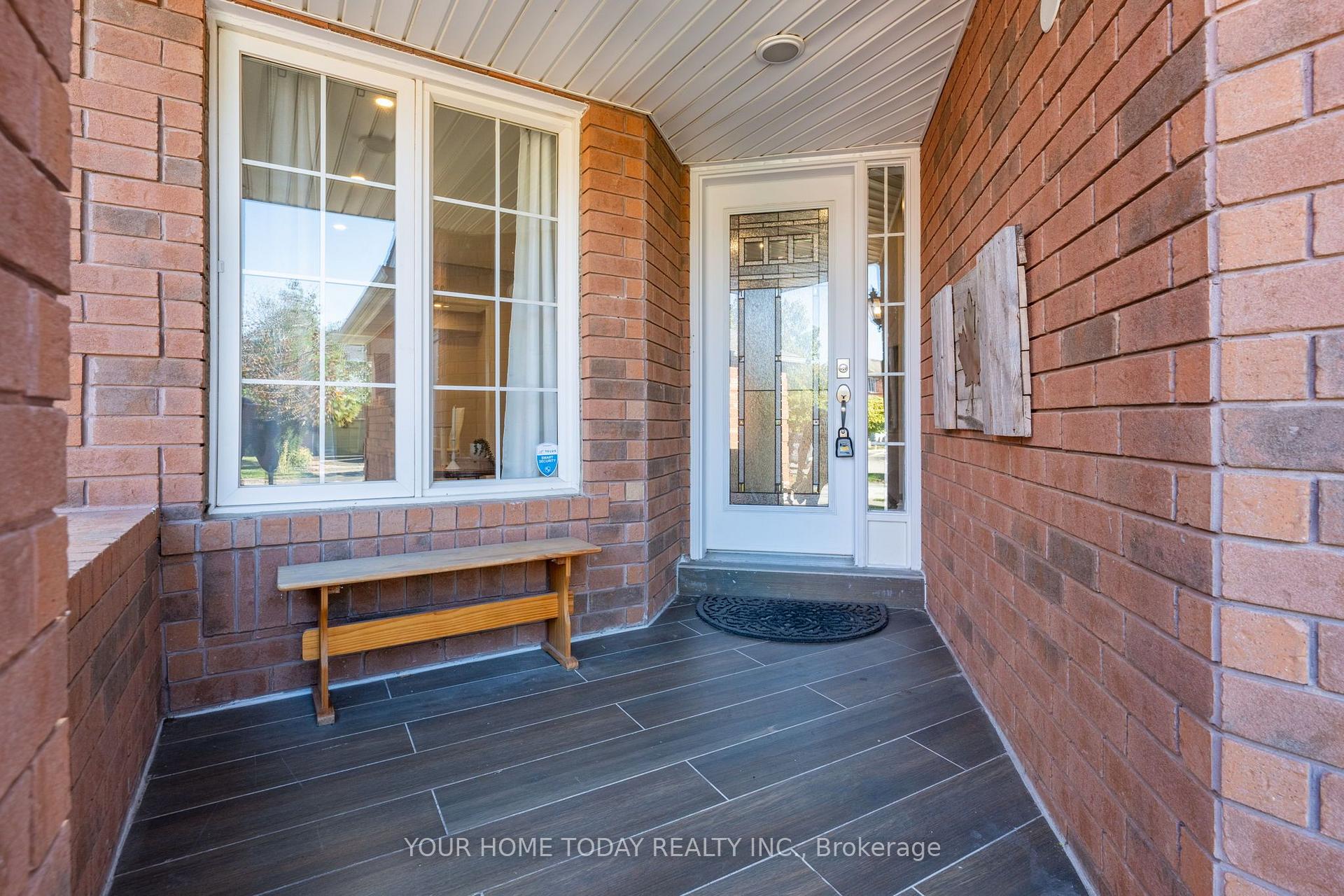 Photo 4 of 33 Preston Street, Halton Hills, Georgetown — HOMEH