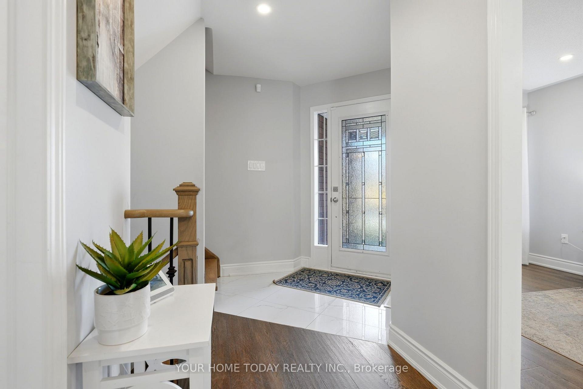 Photo 5 of 33 Preston Street, Halton Hills, Georgetown — HOMEH