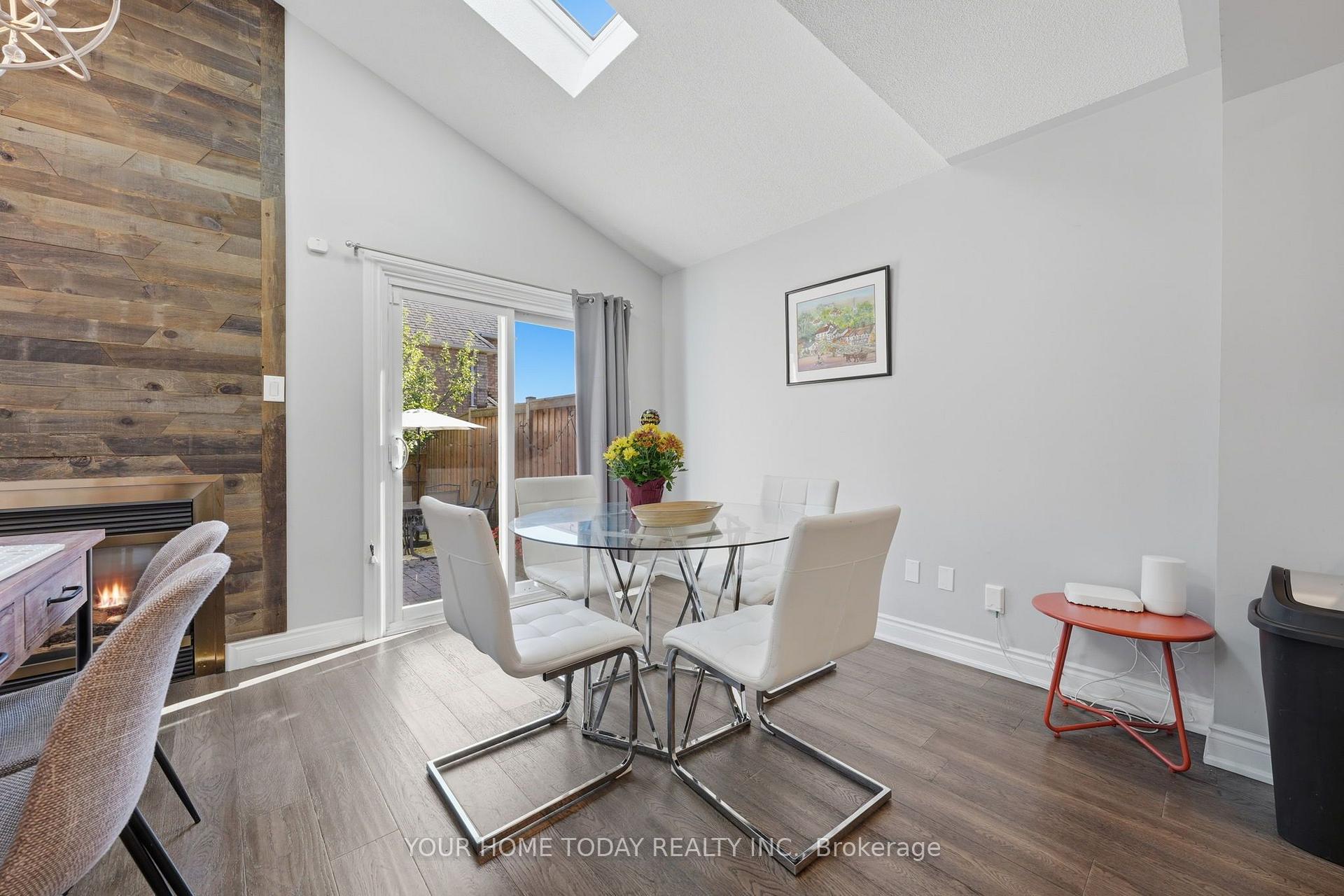 Photo 13 of 33 Preston Street, Halton Hills, Georgetown — HOMEH