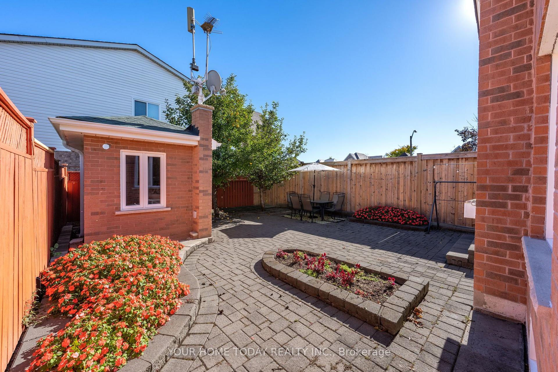 Photo 38 of 33 Preston Street, Halton Hills, Georgetown — HOMEH