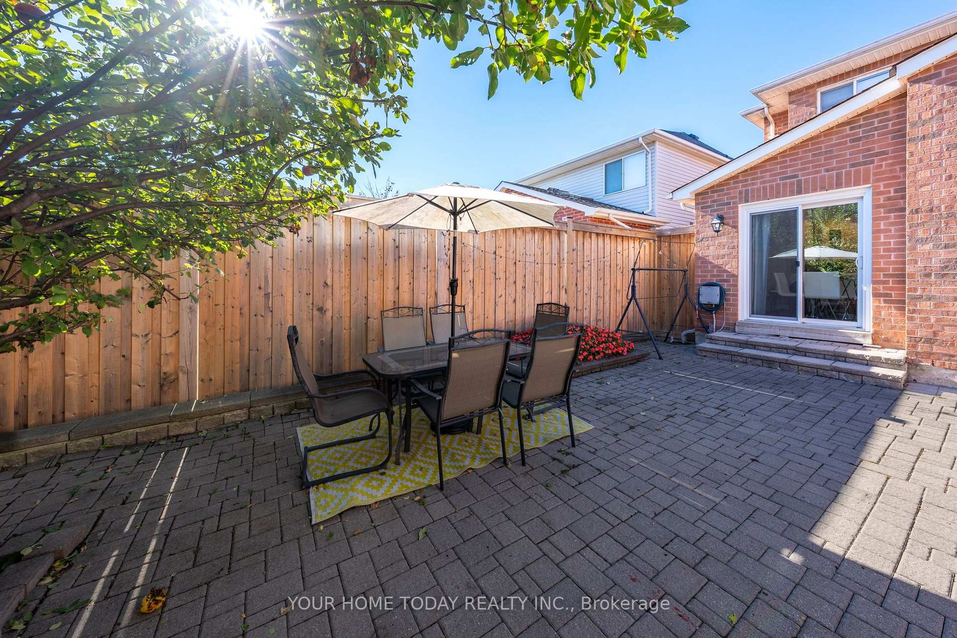 Photo 40 of 33 Preston Street, Halton Hills, Georgetown — HOMEH