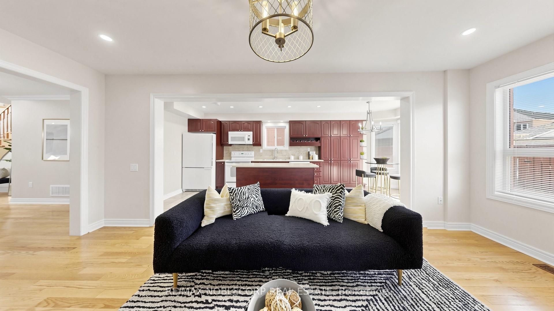 Photo 16 of 48 Ed Quigg Way, Vaughan, Sonoma Heights — HOMEH