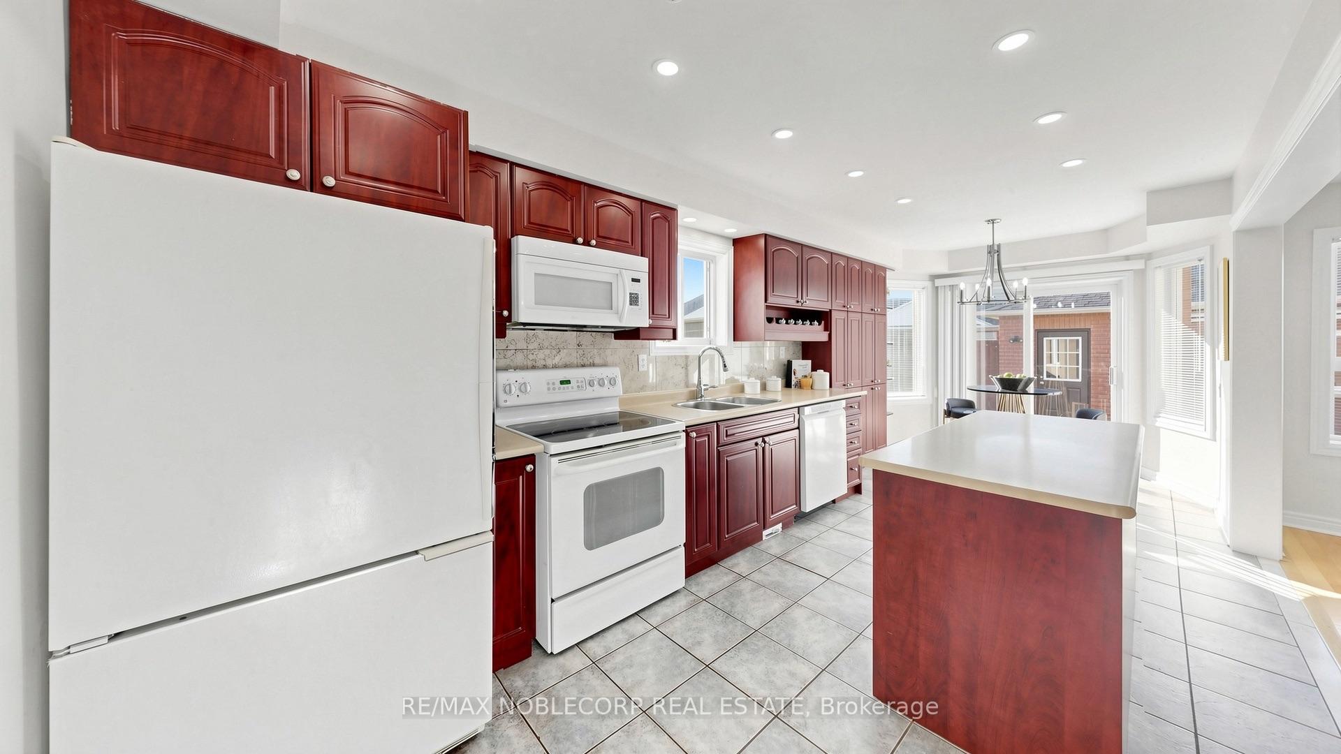 Photo 17 of 48 Ed Quigg Way, Vaughan, Sonoma Heights — HOMEH