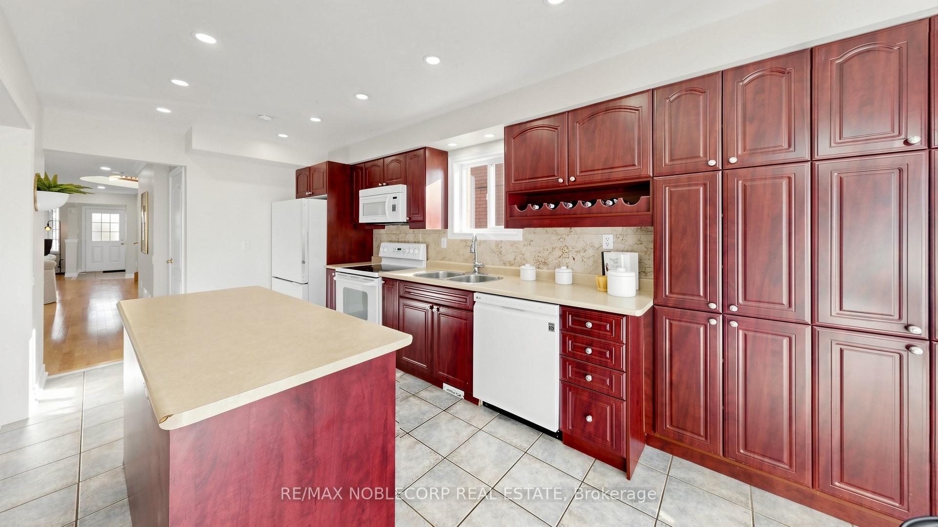 Photo 20 of 48 Ed Quigg Way, Vaughan, Sonoma Heights — HOMEH