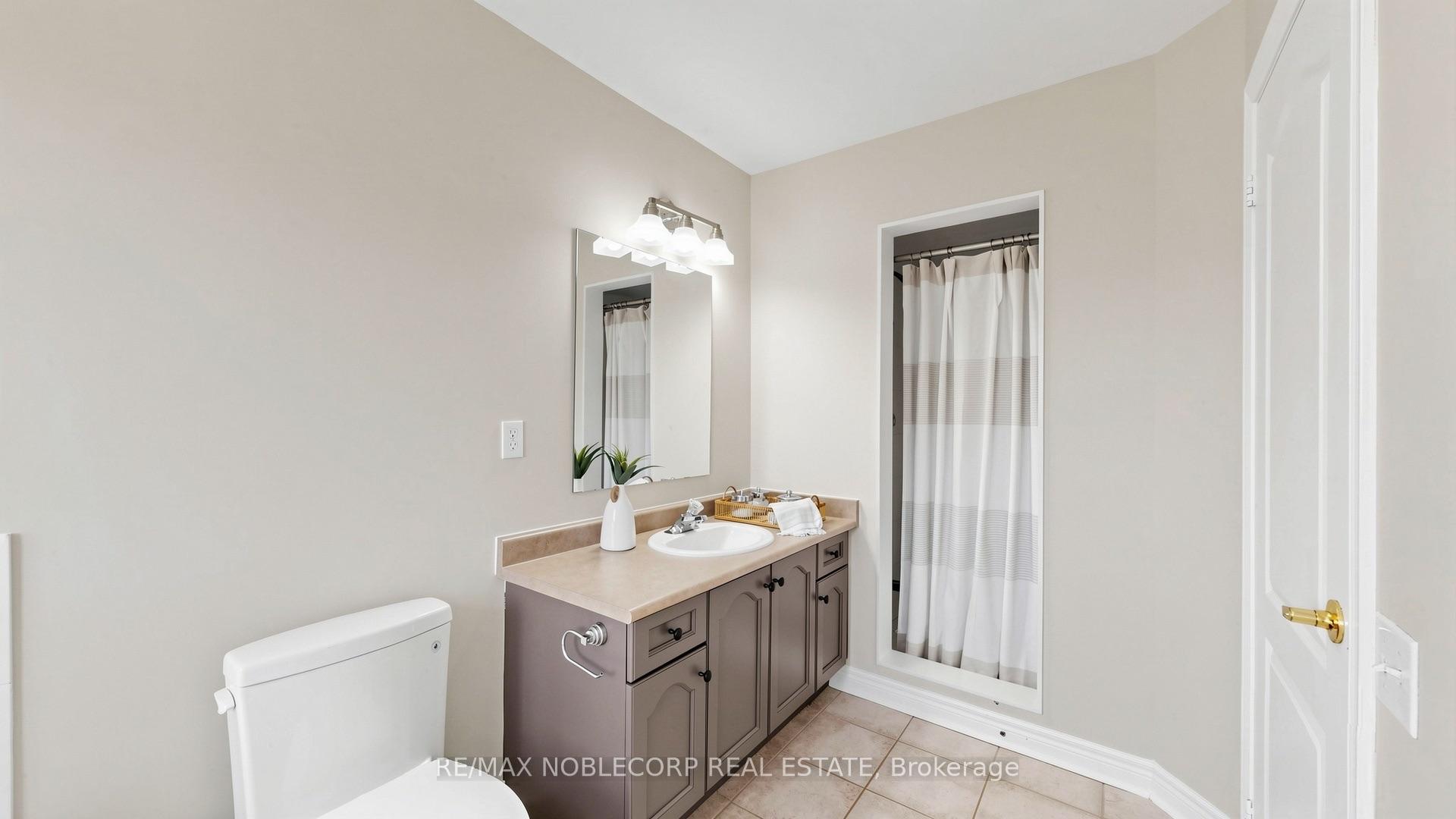 Photo 33 of 48 Ed Quigg Way, Vaughan, Sonoma Heights — HOMEH