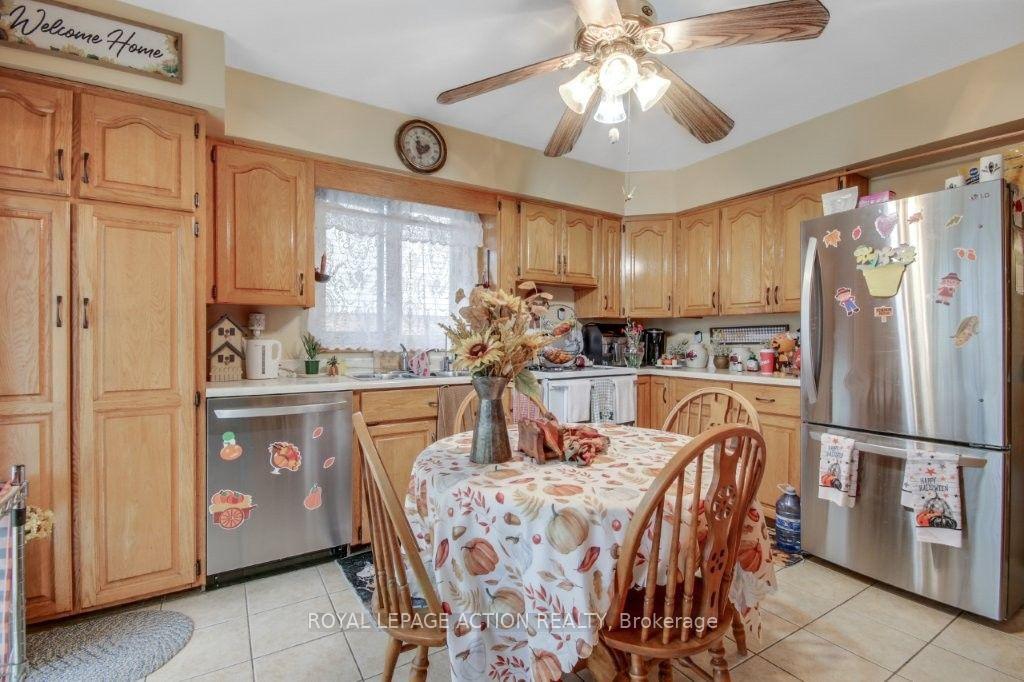 Photo 4 of 72 Lynden Hill Crescent, Brantford, Lynden Hills — HOMEH