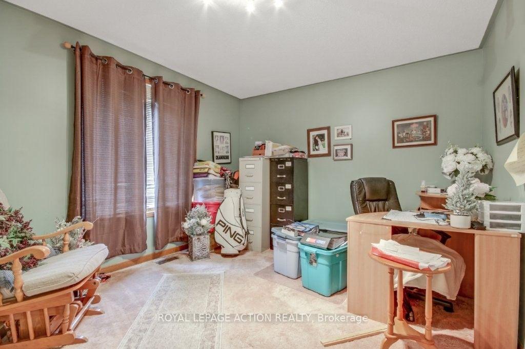 Photo 11 of 72 Lynden Hill Crescent, Brantford, Lynden Hills — HOMEH