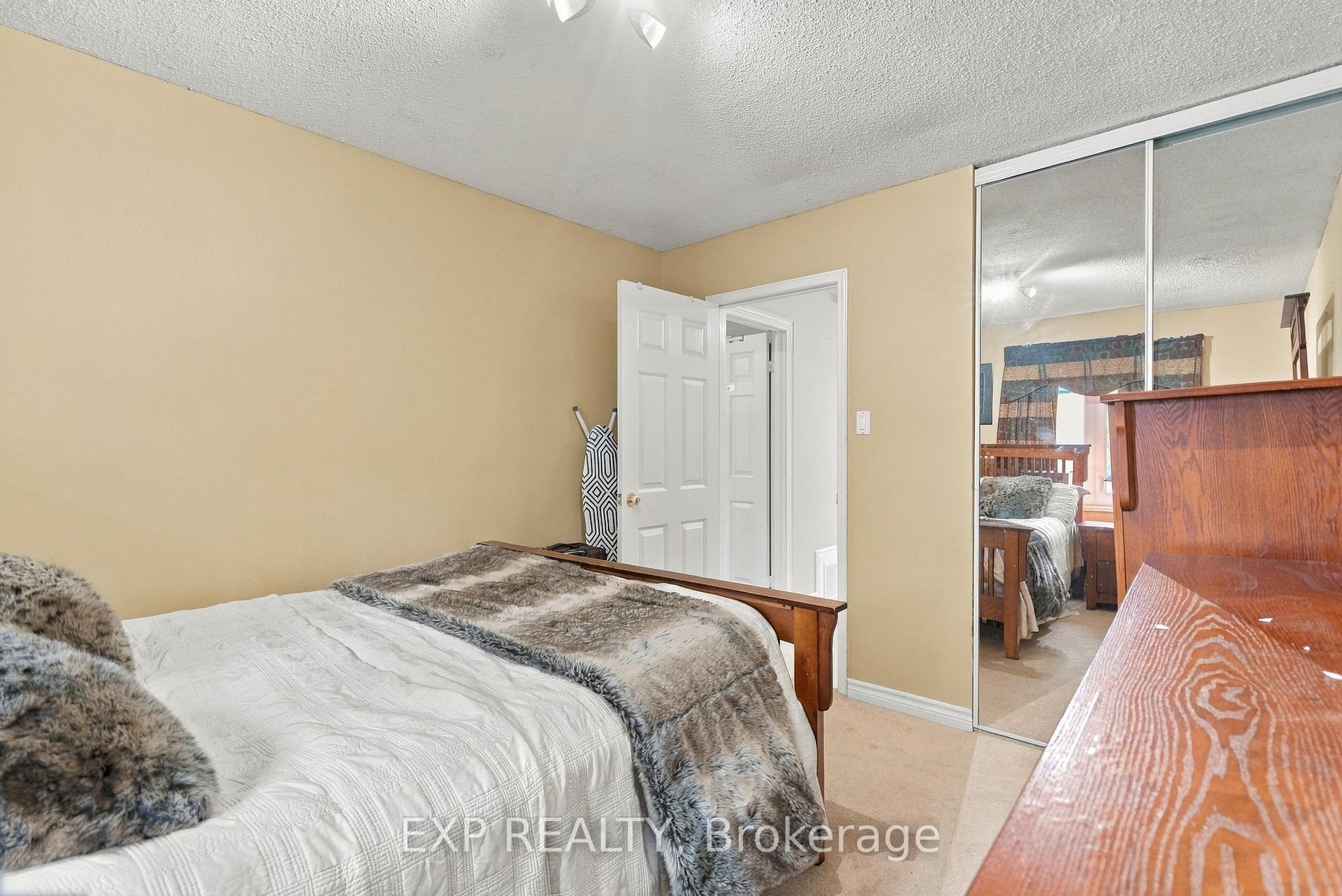 Photo 14 of 88 Valdor Drive, Scarborough, Agincourt North — HOMEH