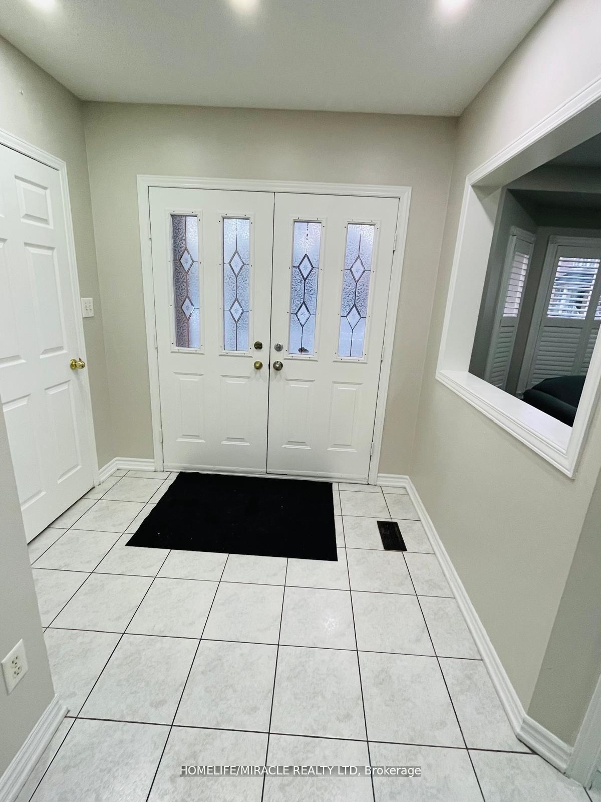 Photo 2 of Unit (Upper portion), 80 Loons Call Crescent, Brampton, Sandringham-Wellington — HOMEH