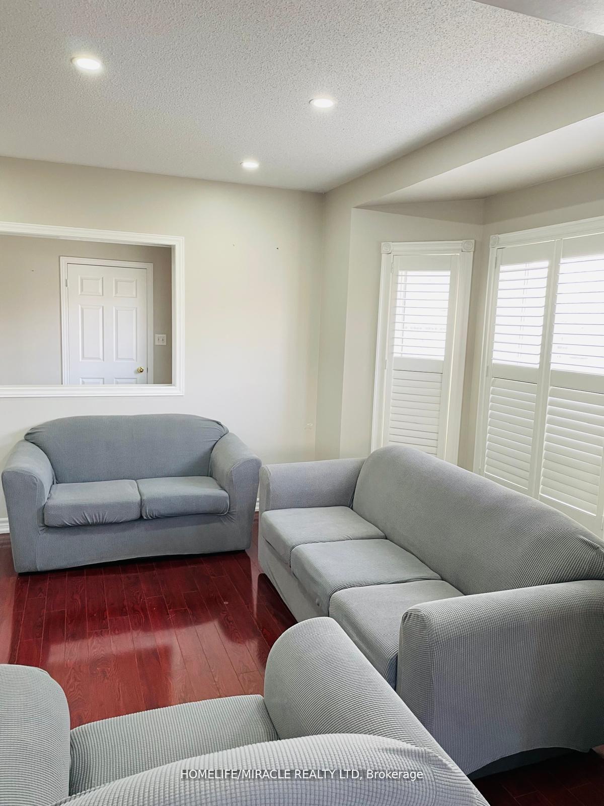Photo 5 of Unit (Upper portion), 80 Loons Call Crescent, Brampton, Sandringham-Wellington — HOMEH