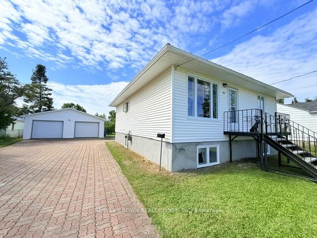 Photo 1 of 63 De L'etang Boulevard, Kapuskasing — HOMEH