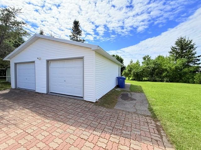 Photo 3 of 63 De L'etang Boulevard, Kapuskasing — HOMEH
