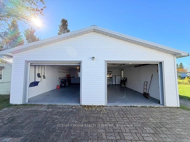 Photo 35 of 63 De L'etang Boulevard, Kapuskasing — HOMEH