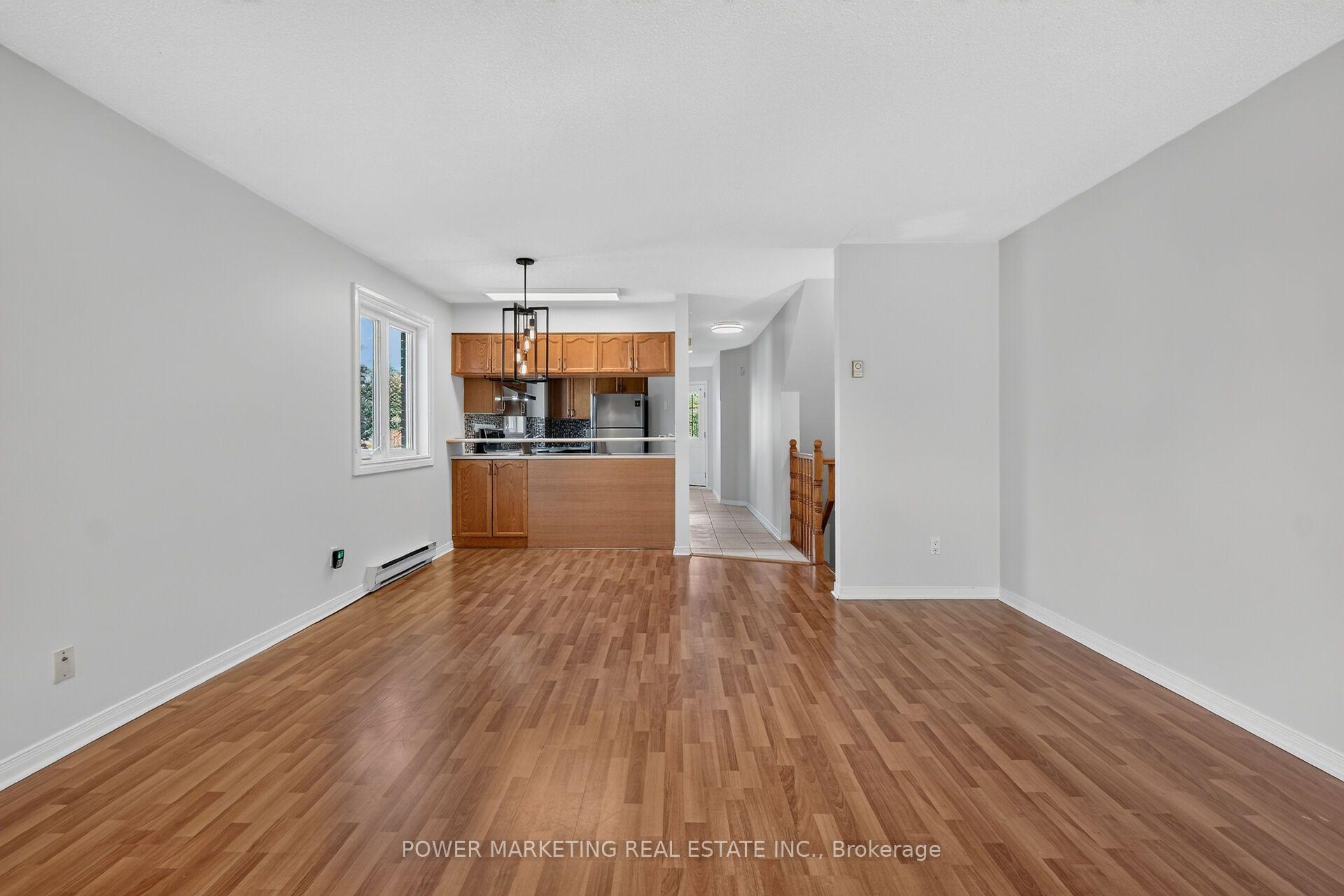 Photo 12 of 442 Briston Private, Ottawa, Hunt Club Park — HOMEH