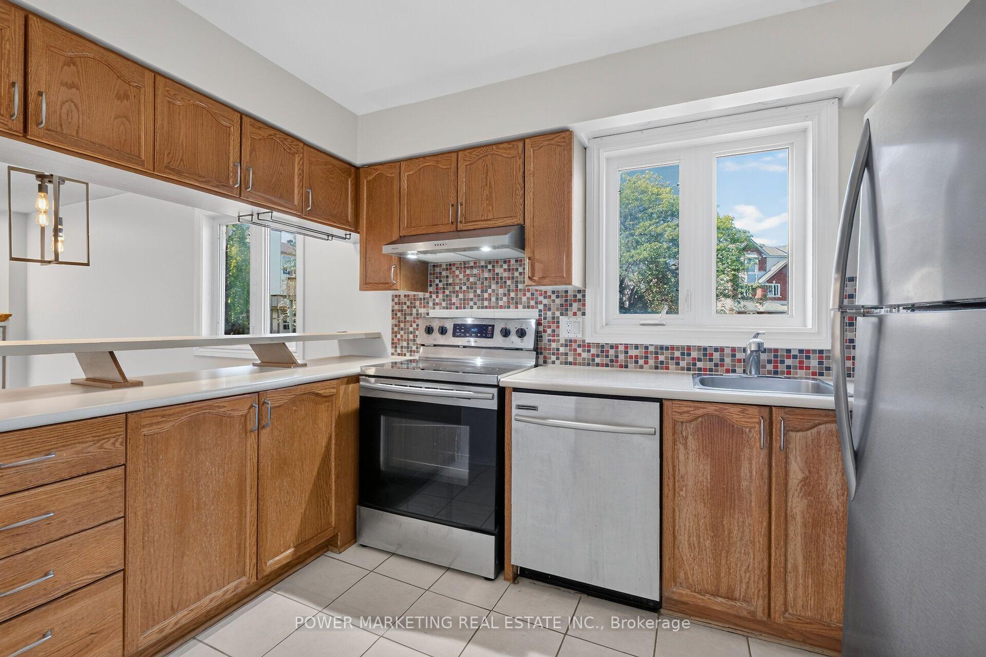 Photo 20 of 442 Briston Private, Ottawa, Hunt Club Park — HOMEH