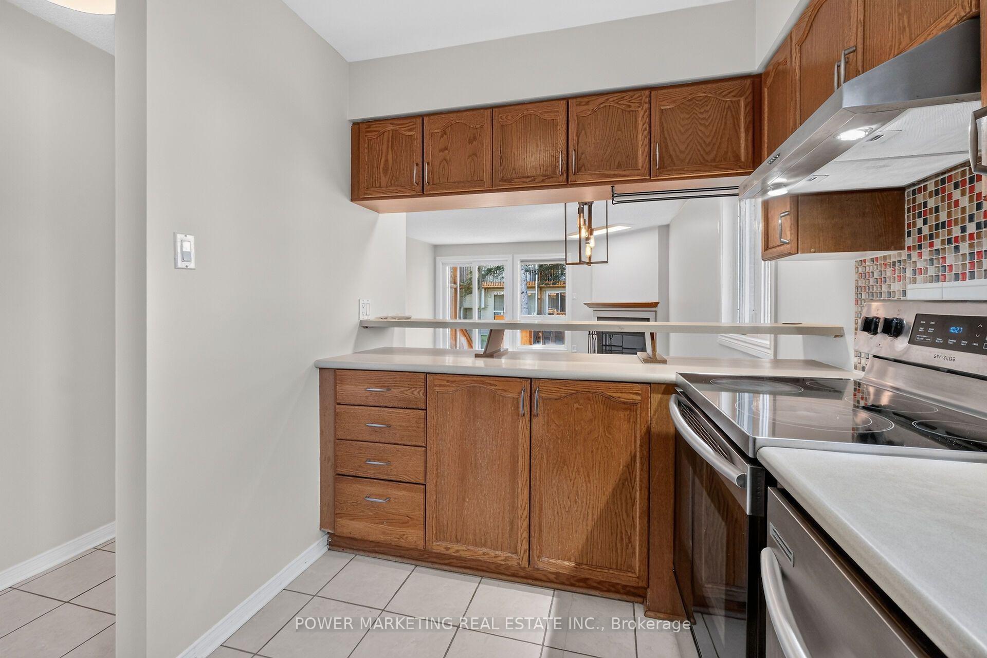 Photo 23 of 442 Briston Private, Ottawa, Hunt Club Park — HOMEH