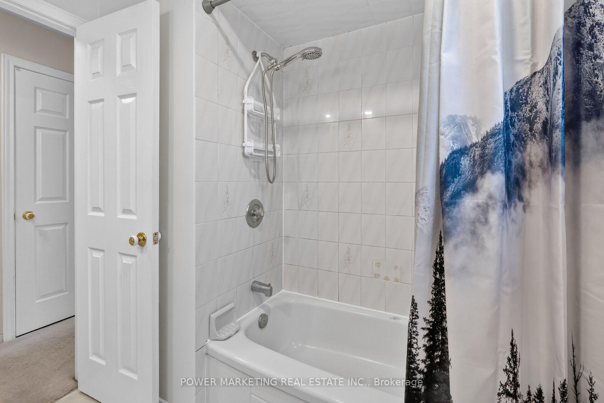 Photo 39 of 442 Briston Private, Ottawa, Hunt Club Park — HOMEH