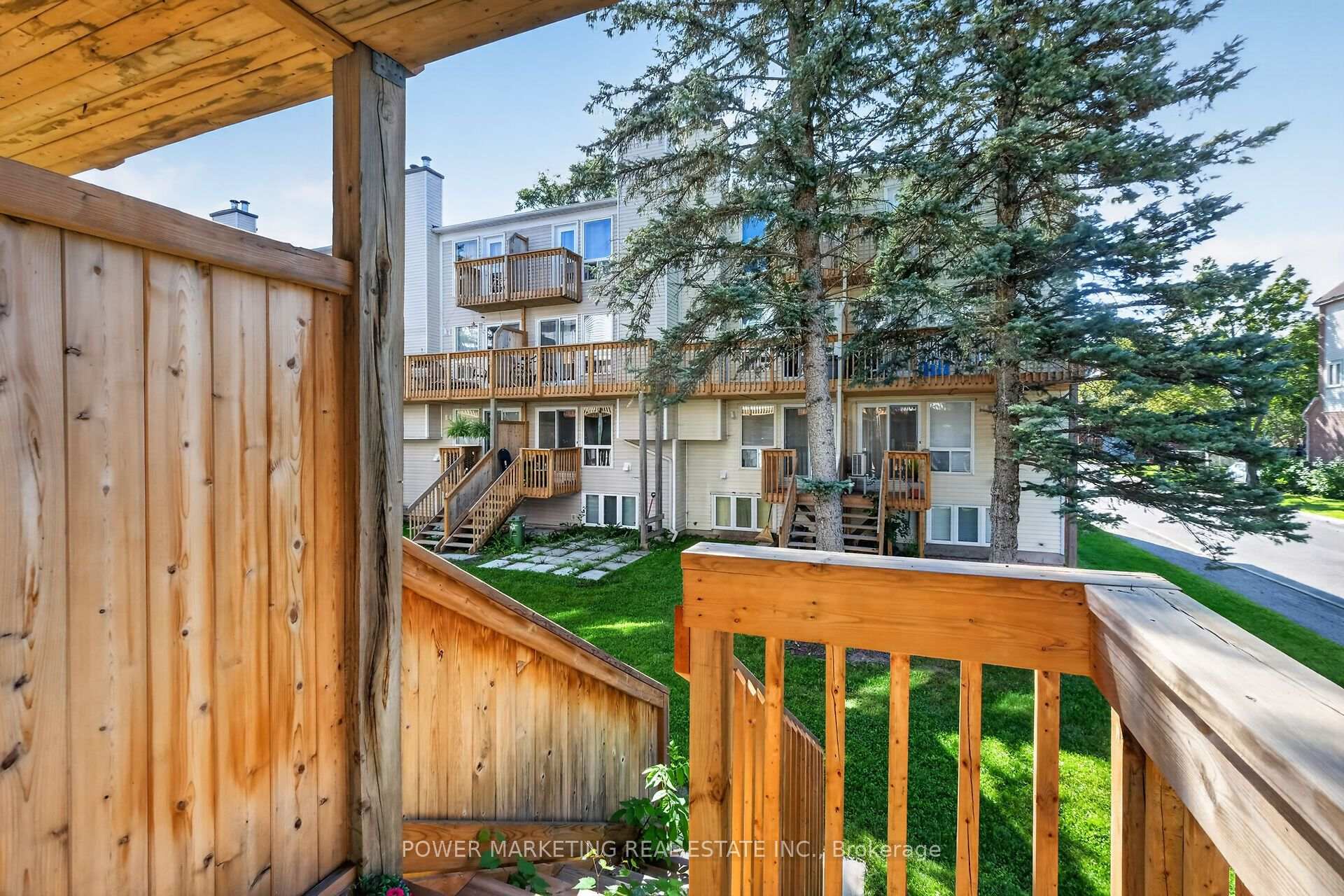 Photo 46 of 442 Briston Private, Ottawa, Hunt Club Park — HOMEH