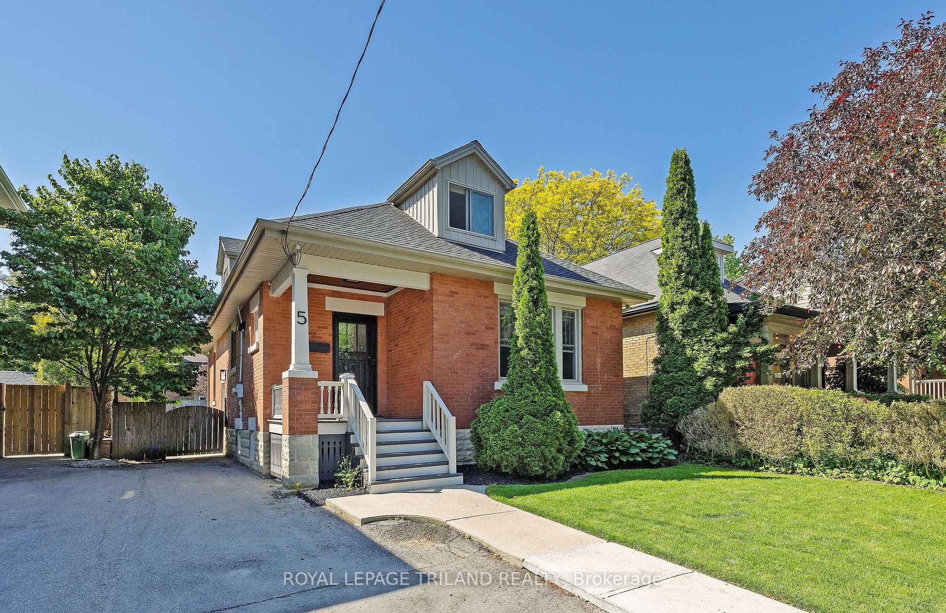 Photo 1 of 5 Mckenzie Avenue, London, South F — HOMEH