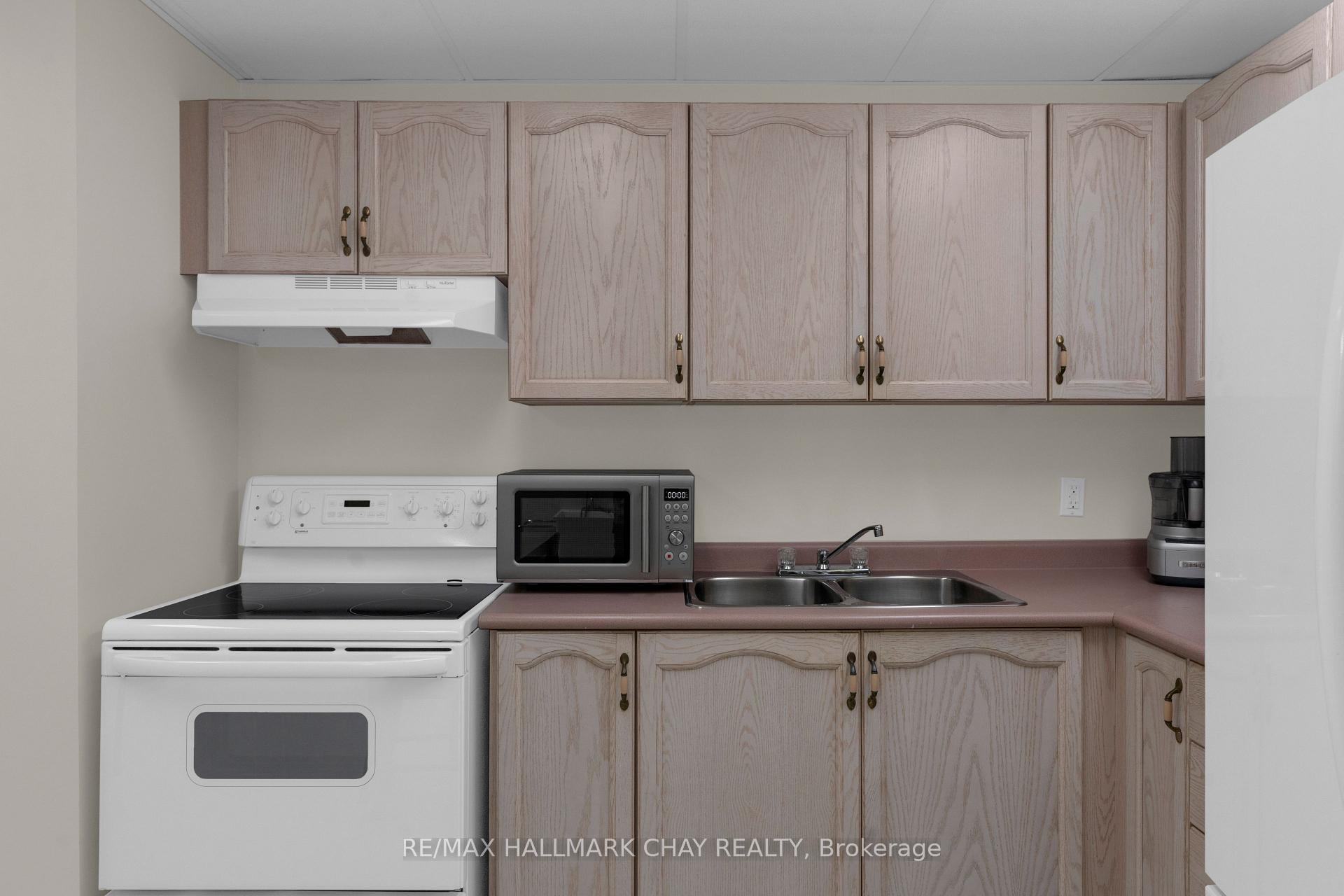 Photo 31 of 795 Jane Boulevard, Midland — HOMEH