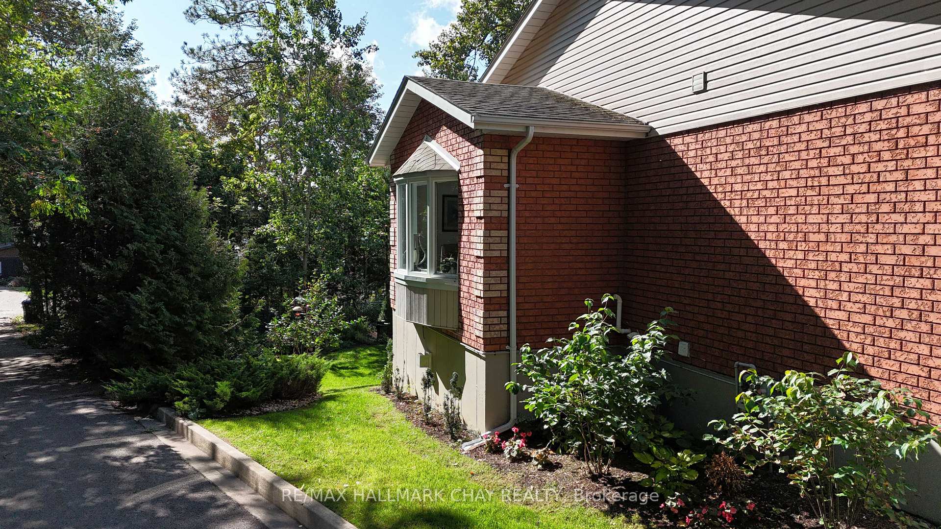 Photo 41 of 795 Jane Boulevard, Midland — HOMEH