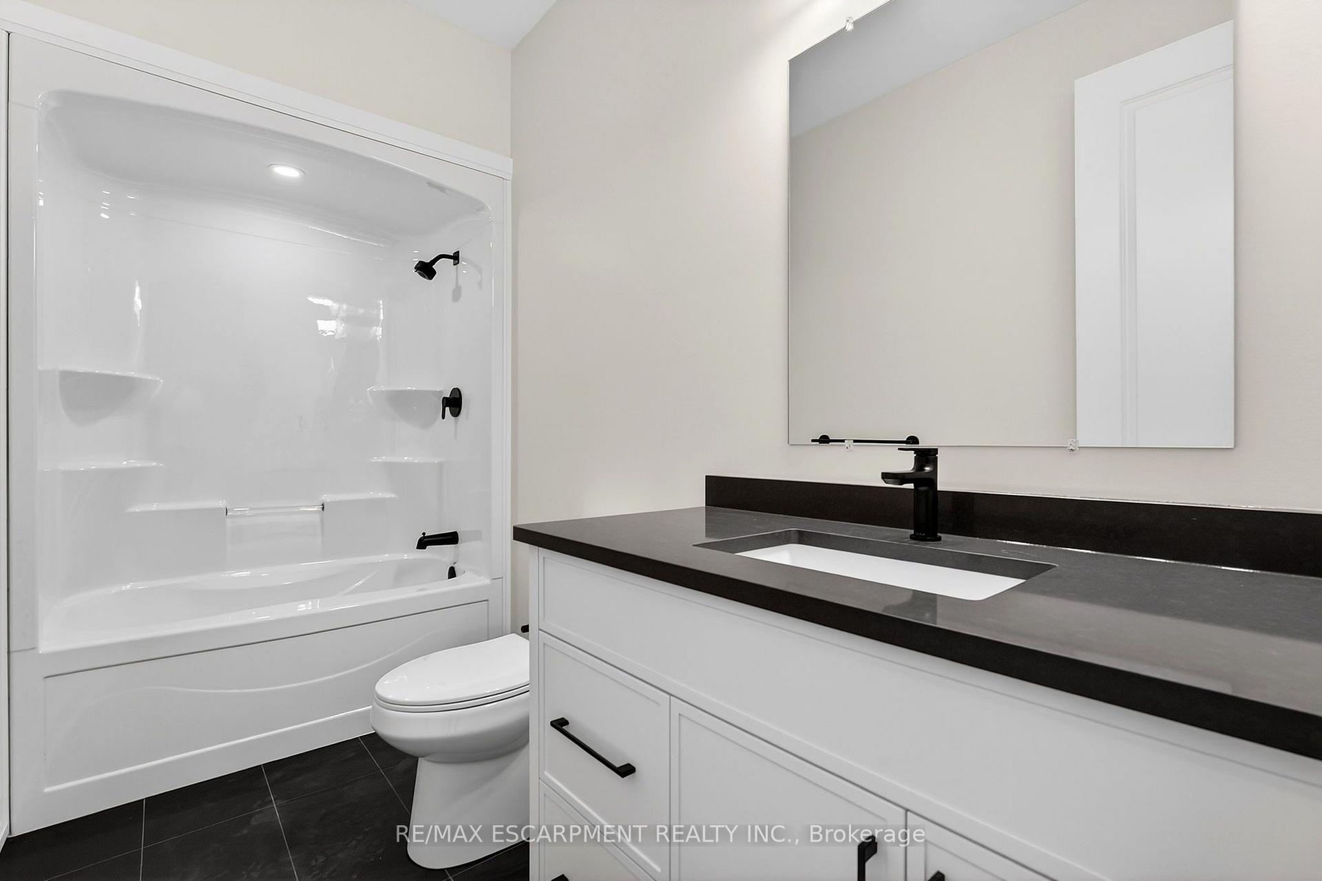 Photo 9 of 6192 Curlin Crescent, Niagara Falls, Forestview — HOMEH