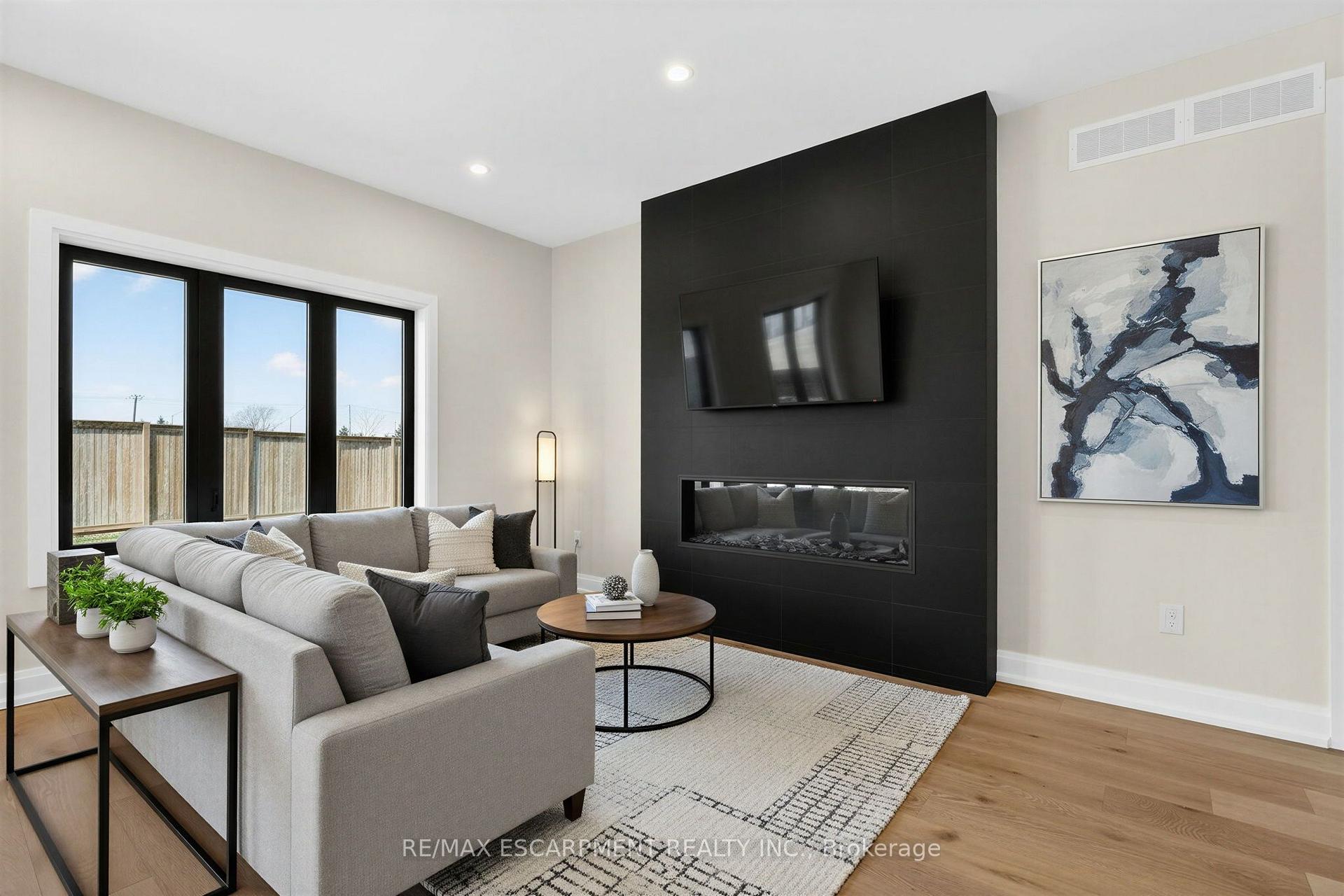Photo 23 of 6192 Curlin Crescent, Niagara Falls, Forestview — HOMEH