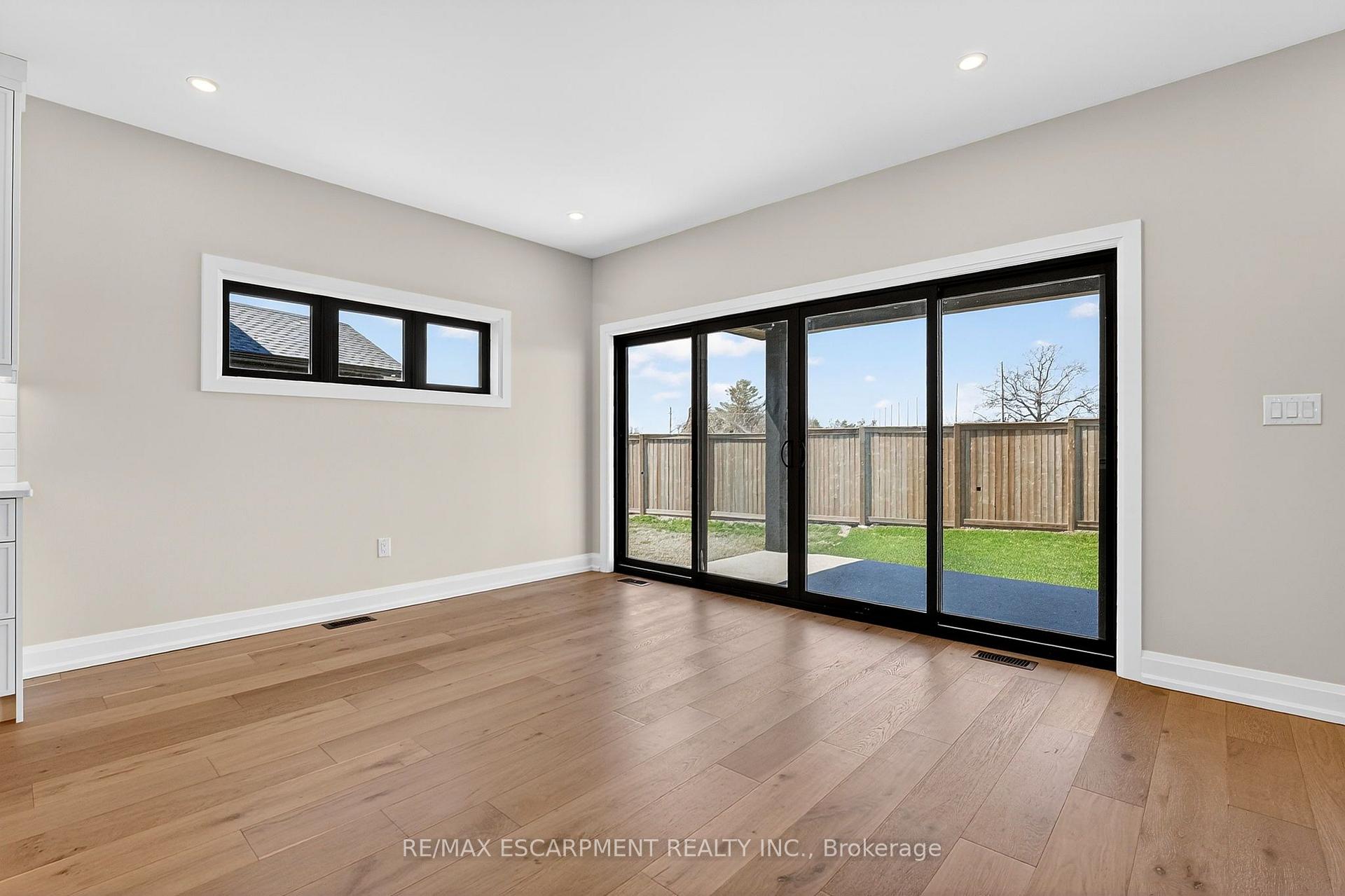 Photo 26 of 6192 Curlin Crescent, Niagara Falls, Forestview — HOMEH