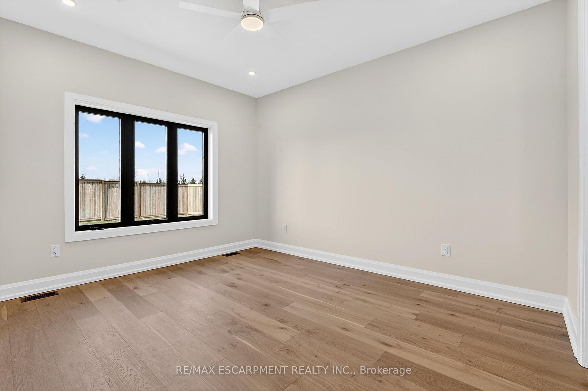 Photo 28 of 6192 Curlin Crescent, Niagara Falls, Forestview — HOMEH
